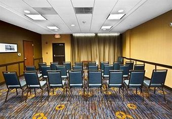 Hotel Courtyard By Marriott Salisbury