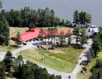 Hotel Hiawatha Lodge Inn