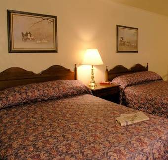 Hotel Carriage House Motor Inn