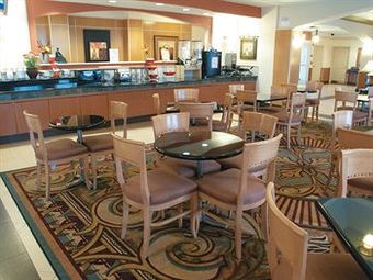 Hotel La Quinta Inn & Suites Islip Macarthur Airport