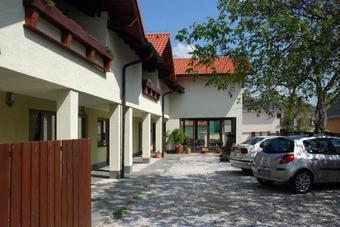 Hostal Penzion Jople