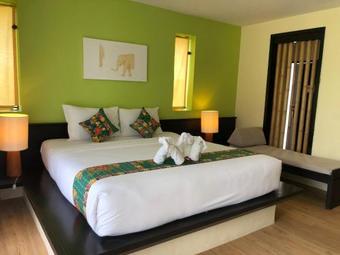 Hotel Palm Galleria Resort