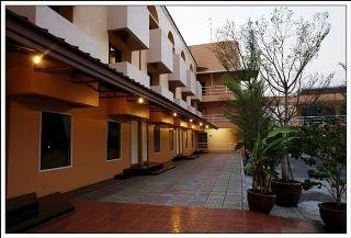 Hotel Ratchada Resort & Spa