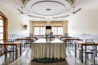 Oyo L�der Hotel