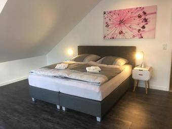 H&e Apartments