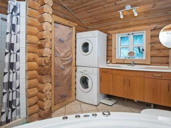 Four-bedroom Holiday Home In V�ggerl�se 5