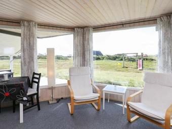Two-bedroom Holiday Home In Harbo�re 1