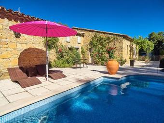 Hostal Les Quatre Saisons