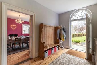 Bed & Breakfast The Hall