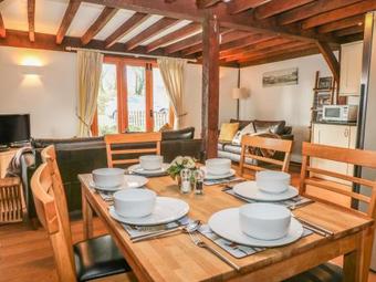 Roofers Retreat, Camelford