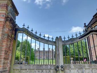 Exclusive Holiday Home In Canterbury Kent With Garden