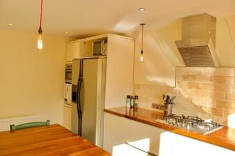 Apartamento 3 Bedroom House Near The City Centre