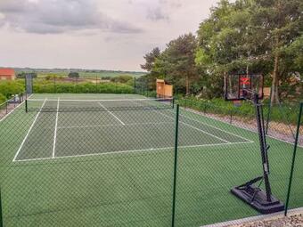 Hemmel Barn