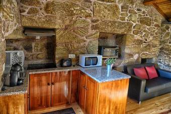 Casa Das Vinhas Cam�lias De Bastoturismo Rural