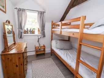 Bwthyn Y Jacdo, Crymych