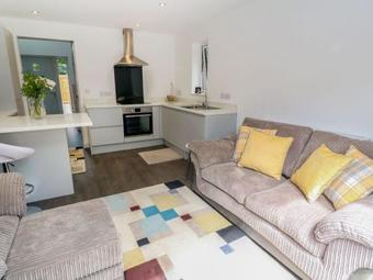 Little Pippin, St. Austell