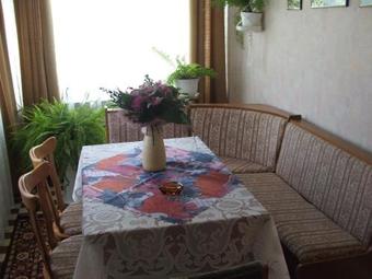 Evelin Vend�gh�z