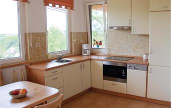 Three-bedroom Holiday Home In Szolad