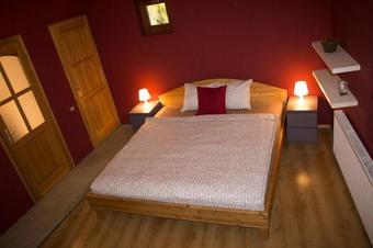 Medenc�s Villa A Velencei T�n�l