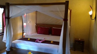 Teluk Indah Beach & Pool Villa