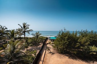 Hotel Kay's By The Sea