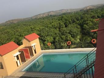 Hotel Gir Lion?zo, The Jungle Utaro