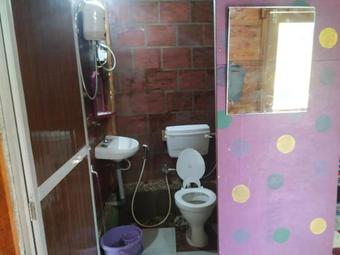 Hostal Cozy & Comfy Cabin With Small Kitchen Near Vagator Beach