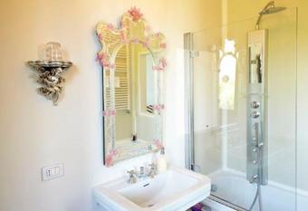 Bastia Villa Sleeps 9 Pool Air Con Wifi