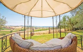 Six-bedroom Holiday Home In Castiglione Del Lago