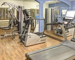 Hotel Comfort Suites Near Six Flags Magic Mountain