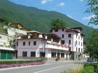 Hotel Eternit�