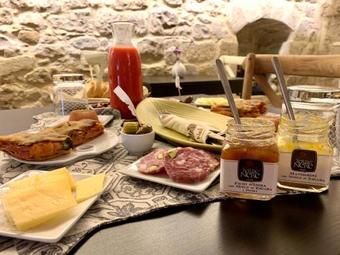 Hostal Neropece