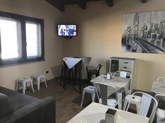 Hostal Room & Breakfast Le Magie