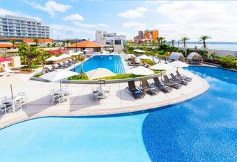 Hotel Doubletree By Hilton Okinawa Chatan Resort