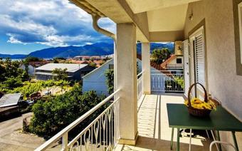 Apartamentos Dada Accommodation