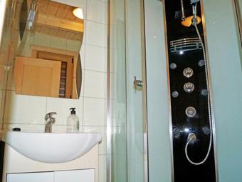 Holiday Home Villa Amber G� Ski.1