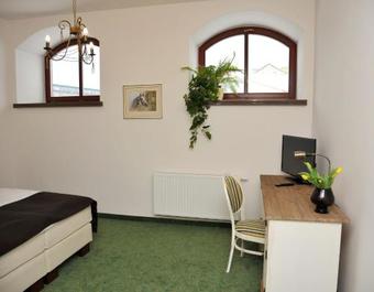 Hotel Sandro Silver