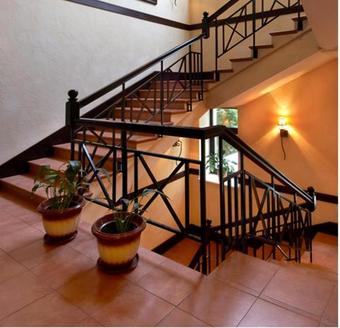Greenway Park Hotel