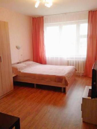 Apartment On Yunosti 15/130