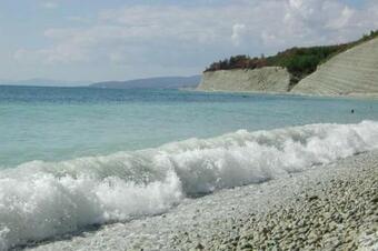 Apartment On Divnaia 1