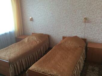 Yunost Hotel