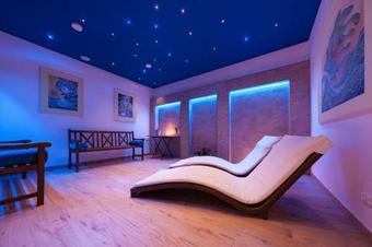 Hostal Penzion Na Kraji Lesa