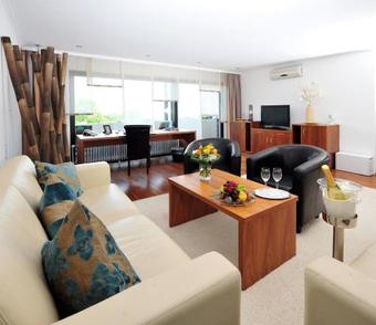Arens Hotel 327mnn