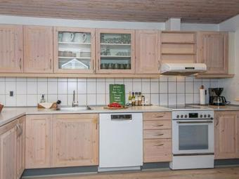 Four-bedroom Holiday Home In Henne 3