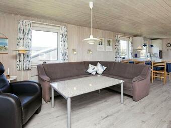 Three-bedroom Holiday Home In Ringk�bing 23