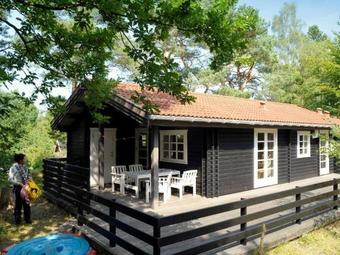 Two-bedroom Holiday Home In Glesborg 3