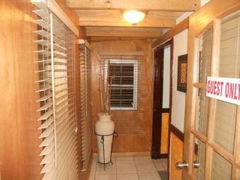 Hostal Seaview Inn