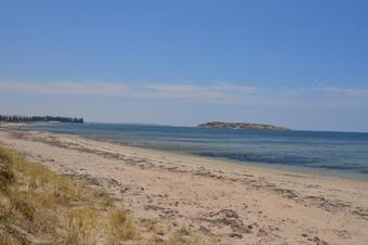 Bay Breeze Cottage