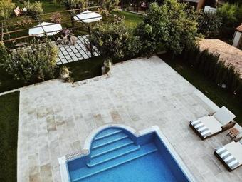 Eco Hotel Nos