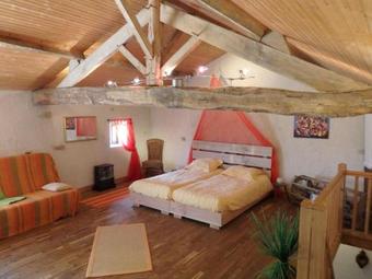 Heritage Stone Home Near Forest In Saint-jean-de-sauves